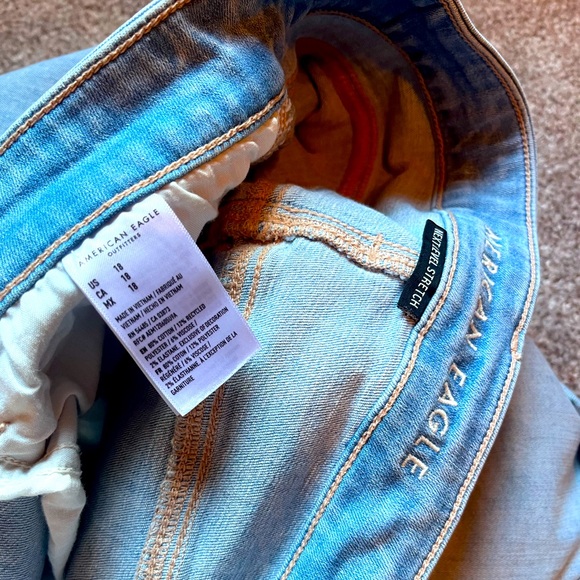 AMERICAN EAGLE SHORTS - Picture 10 of 11